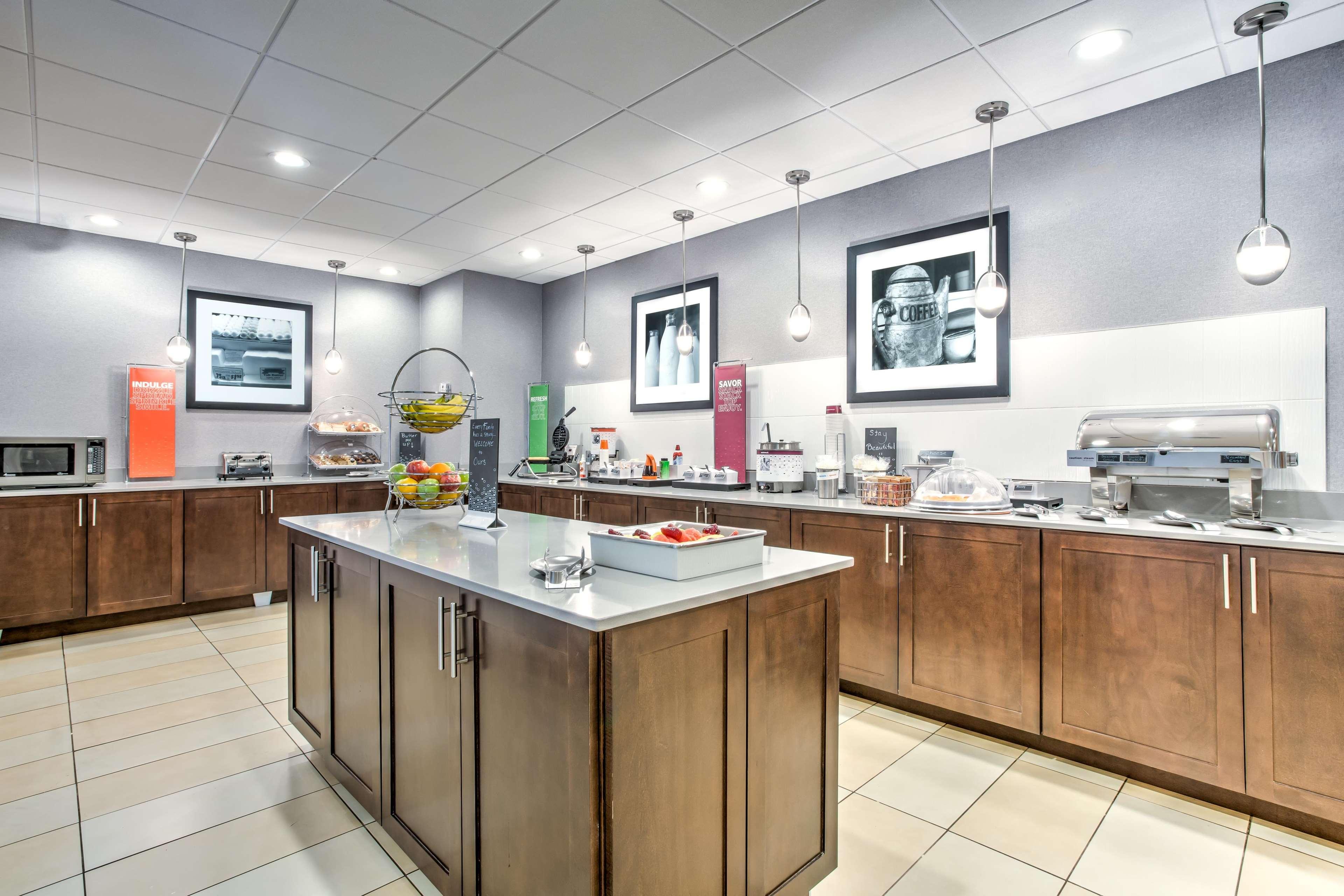 Hampton Inn Macon - I-475 Экстерьер фото