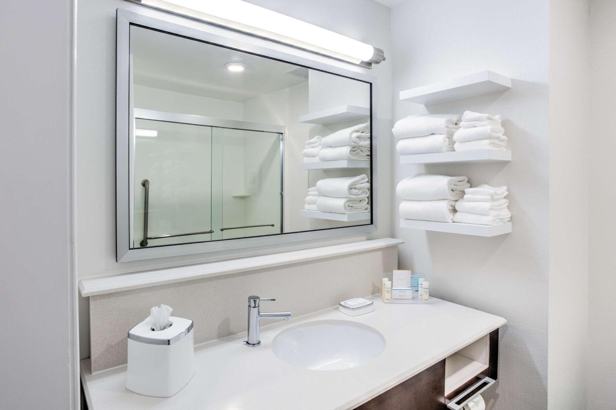 Hampton Inn Macon - I-475 Экстерьер фото