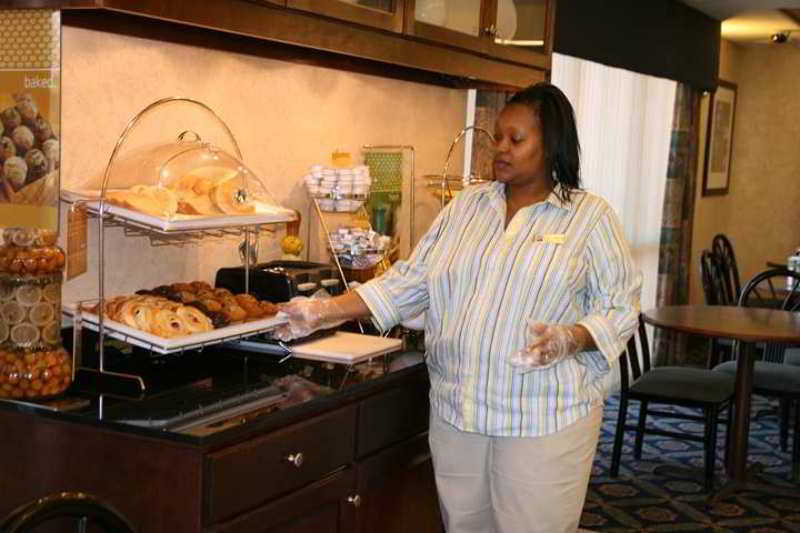 Hampton Inn Macon - I-475 Ресторан фото